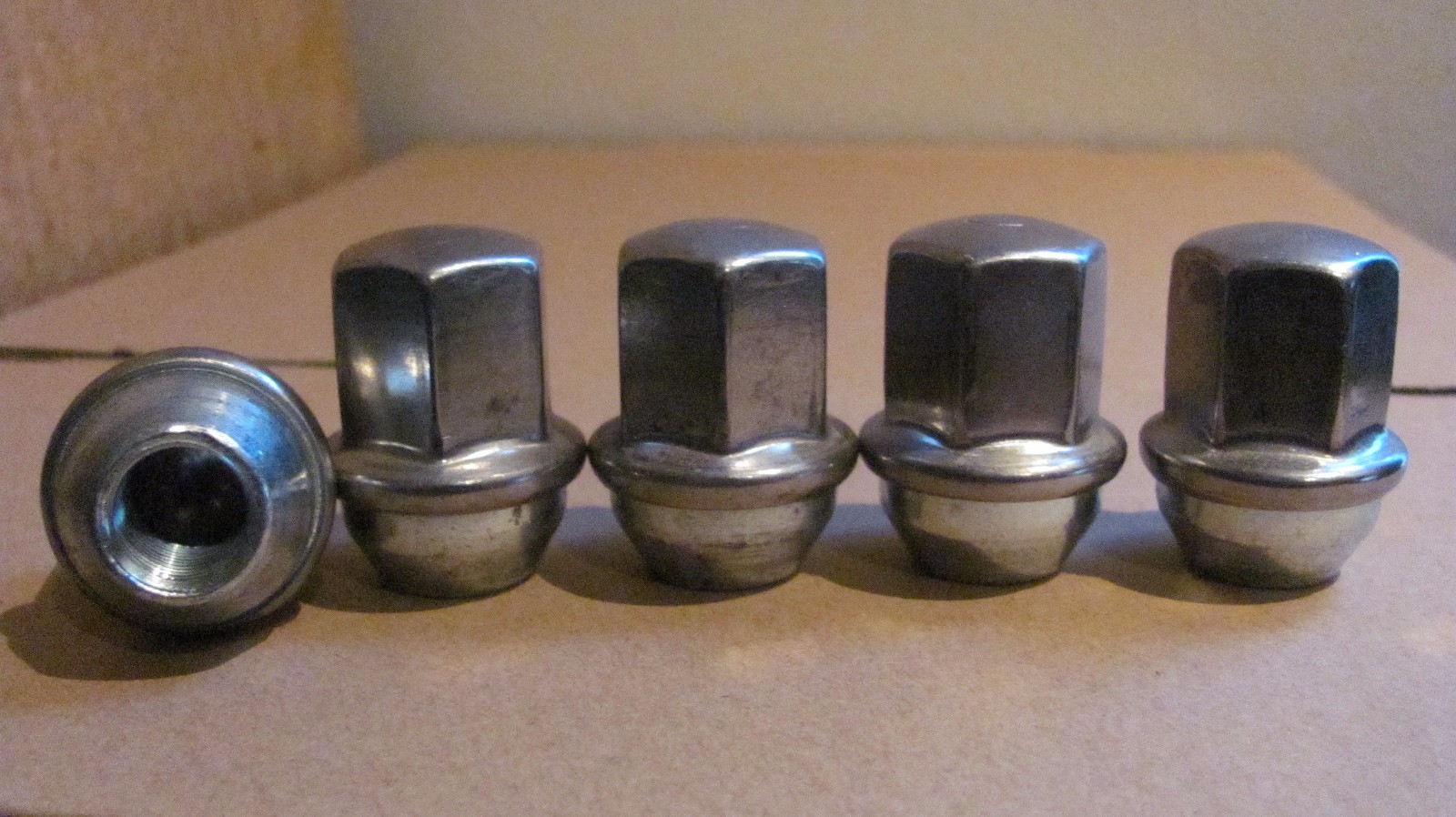 5 Ram 1500 Jeep Grand Cherokee Wrangler Lug Nuts Lugnuts OEM 14x1.5