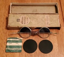 Vintage American Optical AO 1031E Melter’s Goggles – Original Box