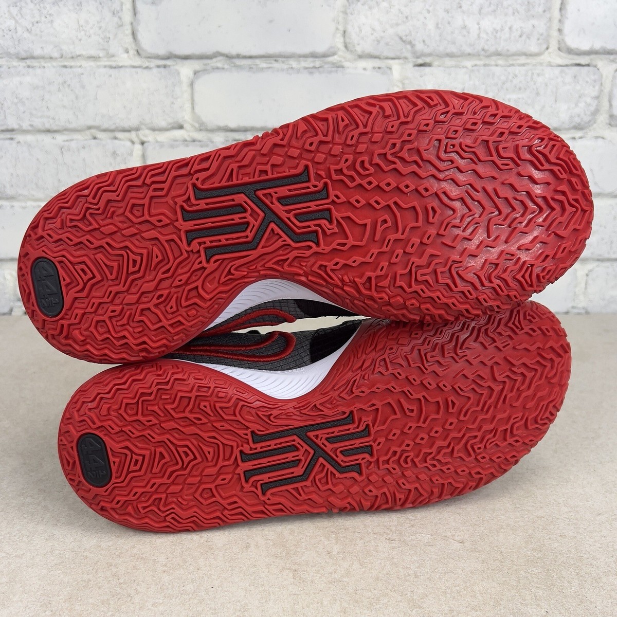 Nike Kyrie 4 Low TB Black Red Basketball Shoes New DA7803-002 Men\'s Size 13 Nike Kyrie Low 4 TB Black Red Grey Bulls DA7803 002 Men main image 2