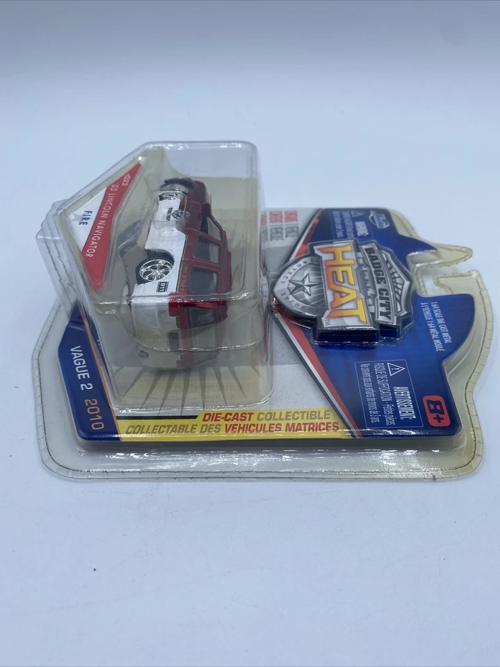 Игрушечный значок JADA City Heat No023 03 Lincoln Navigator Fire Department Wave 2 - Изображение 4 из 4