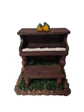 Plow & Hearth Piano Bird Feeder - Q55011 - Size: 7 1/2" × 7" × 7"