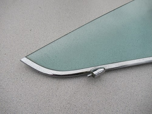 Porsche 911 / 912 Coupe Door Vent Window (Left,Driver Side) - Picture 2 of 8