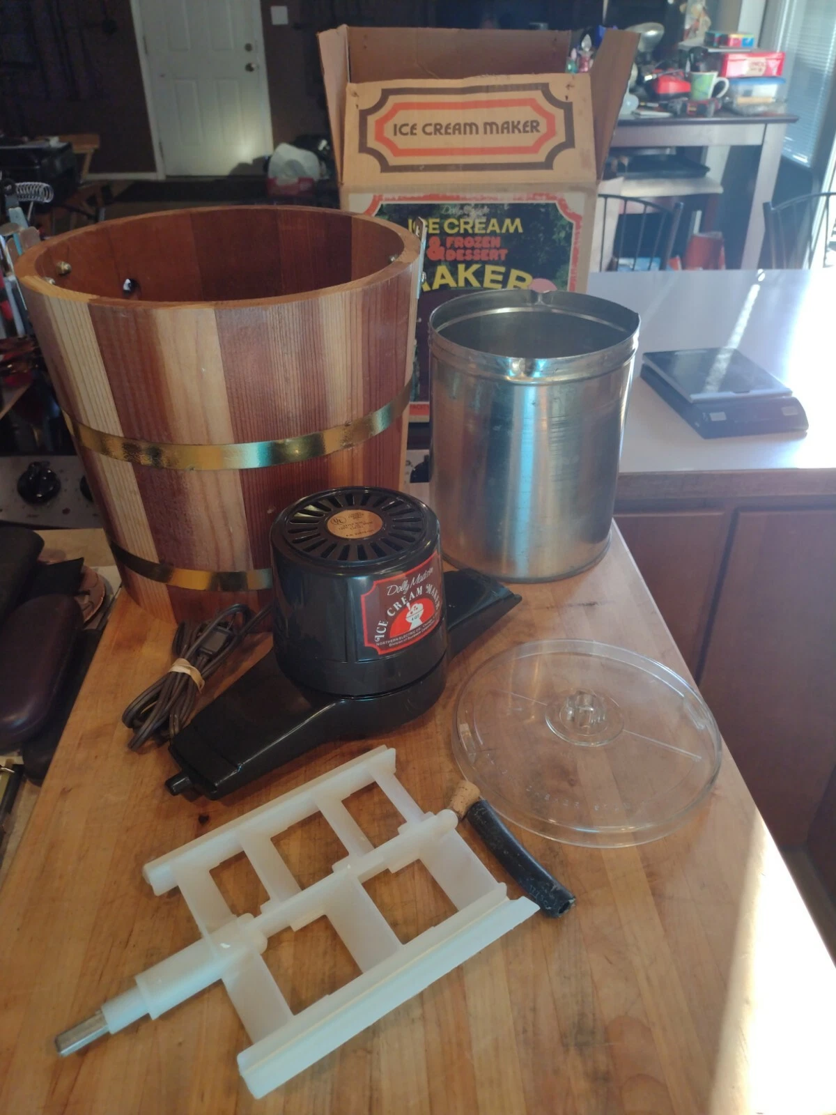Dolly Madison Electric Ice Cream Maker Pacer 8491 Vintage 4 Quart Wood Bucket