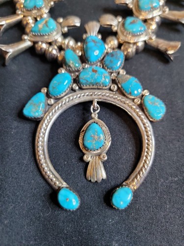 DROPDEAD GORGEOUS VINTAGE NAVAJO TURQUOISE STERLING SQUASH BLOSSOM RARE NECKLACE - Picture 4 of 8