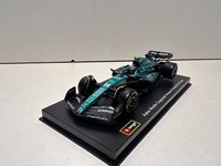 Aston Martin AMR23 F1 2023 Fernando Alonso 1:43 1/43 Modell Helm Case Vitrine