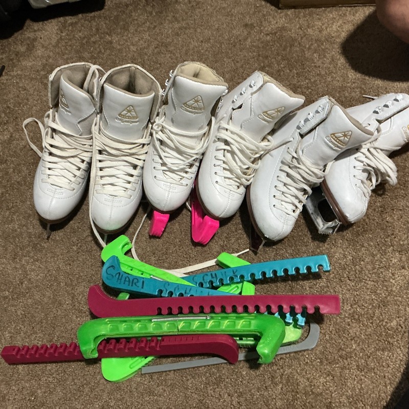 Jackson Classique figure skating  Ice Skates 3 Pairs Size 4 Size 1 Size 13