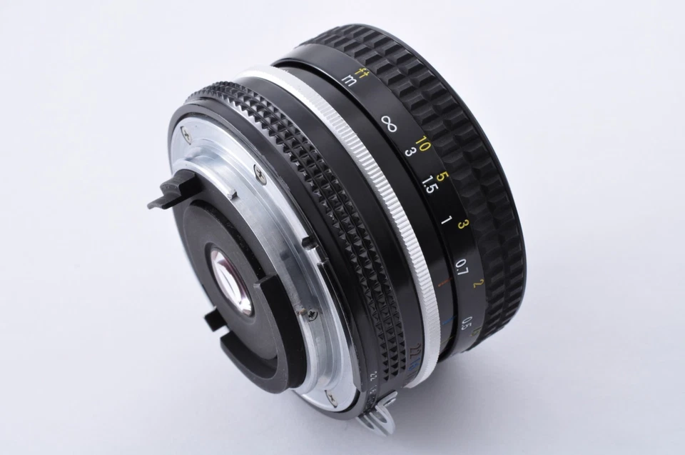 [Mint] Nikon Ai NIKKOR 20mm f/4 Manual Focus Wide Angle Lens with Cap from Japan - Image 2 of 4