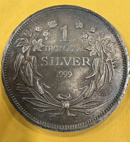 Vintage 1 Troy Ounce .999 Fine Silver Round
