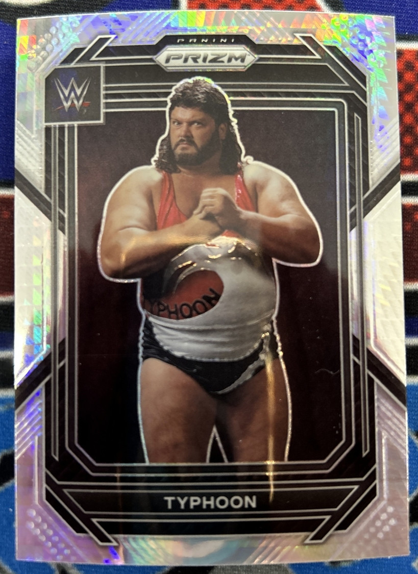 2023 Panini Prizm WWE Hyper Prizm #152 Typhoon - Legends