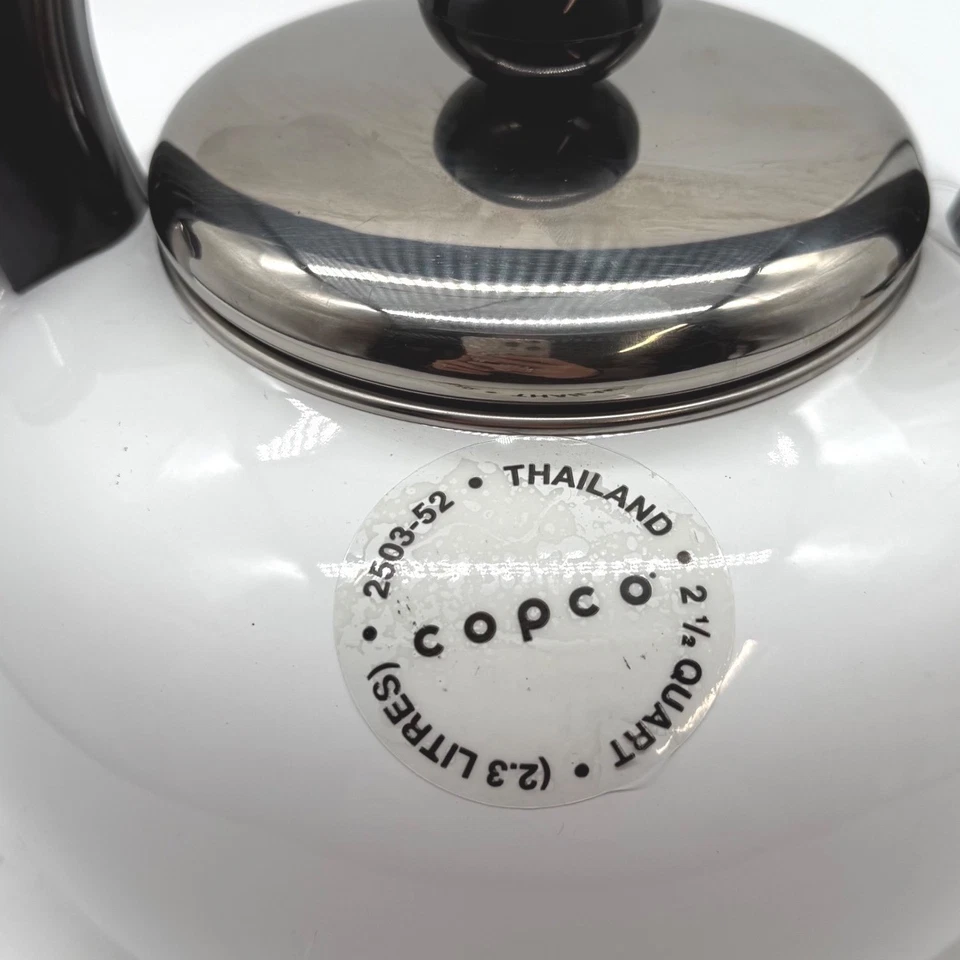 Hervidor de agua COPCO de 2,5 cuartos de galón de esmalte blanco con mango negro Foto 2 de 4