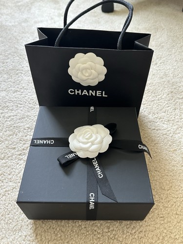Chanel Box Gift Set. Good Belt Or Watch Box Used - Picture 7 of 8