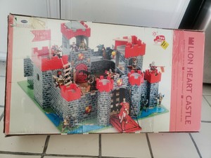 le toy van lionheart castle