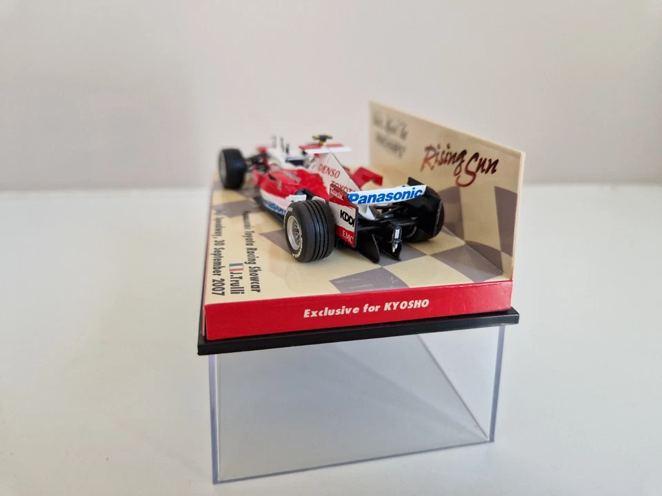 Minichamps 1/43 Toyota TF106 J. Trulli - Kyosho Fuji Showcar 2007 - 403070082 Foto 4 de 4
