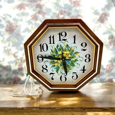 Vintage Midcentury Modern Spartus Flower Wall Octagon Clock Tested & Working MCM