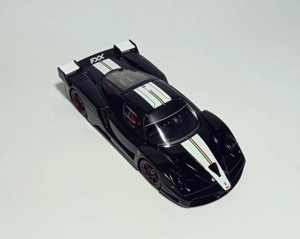 FERRARI FXX FIORANO TEST - VERSION 2005 BLACK - IXO 1:43 - Immagine 4 di 4