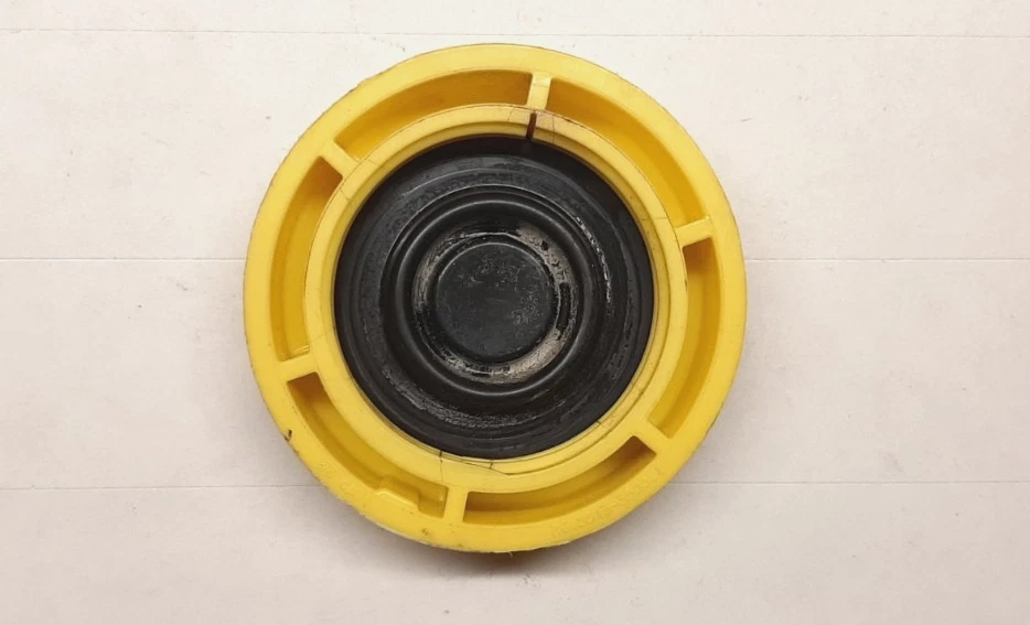 13-16 Dodge Dart OEM Brake Master Cylinder Reservoir Cap Lid 68166819AA - Image 2 of 4