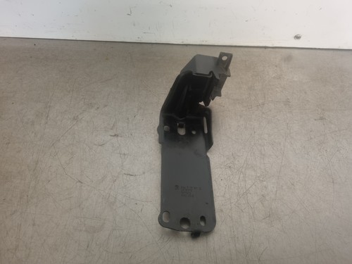 BMW 316 E90 KÜHLERHALTER UNTEN LINKS 7117811 2011