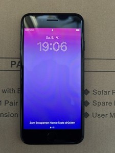 Apple iPhone SE 3. Gen. 2022 - 64GB - Midnight (Ohne Simlock), Akku 100%, Top