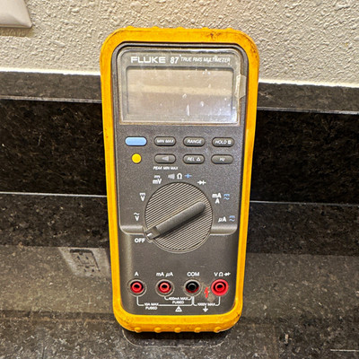 Fluke 87 True RMS Handheld Multimeter CAT III 1000V 4000 Count w/ Leads