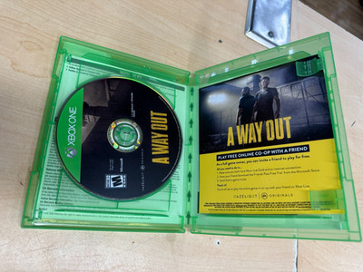 A Way Out (Microsoft Xbox One, 2018) - SMALL SCRATCHES ON DISC
