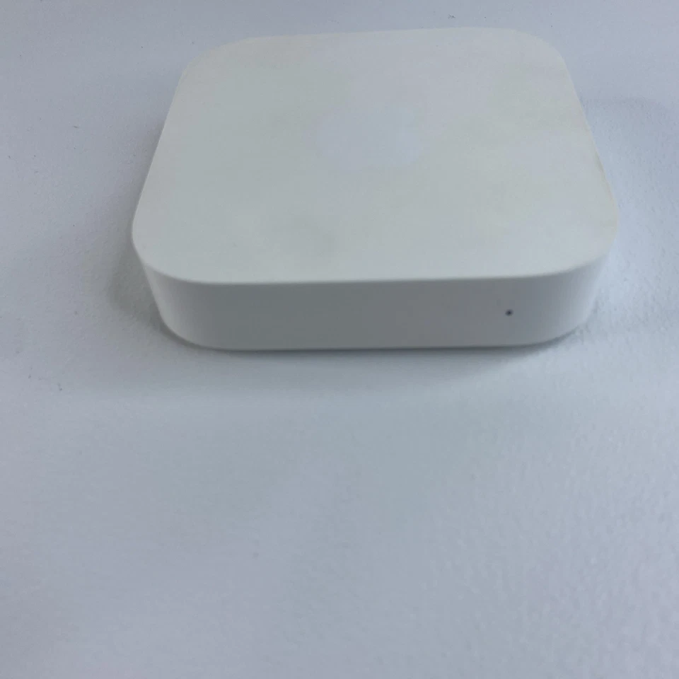 Apple AirPort Express A1392 2nd Generation Wireless Router - Image 3 of 4