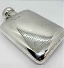 Hallmark silver spirit flask 147.4g