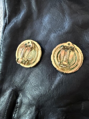 St John Vintage Clip On Earrings Gold Tone Black Enamel W/Eagle Crest - Picture 4 of 7