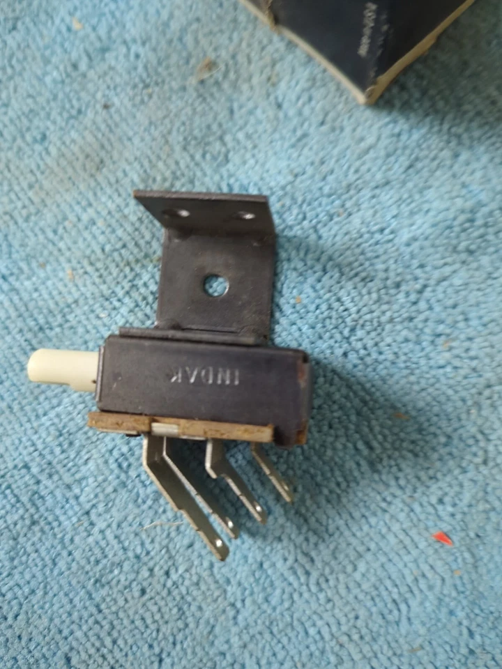 NOS 1968 Chevrolet Impala Bel Air Biscayne With CAC Heater AC Switch 3919586 - Image 4 of 4