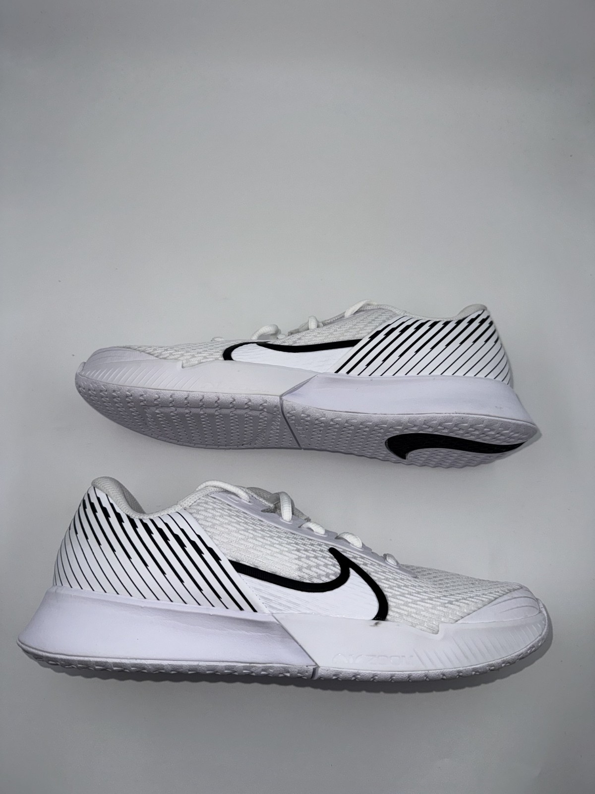 Nike Court Air Zoom Vapor Pro 2 HC White/Black Tennis Shoes Women's 10 DR6192