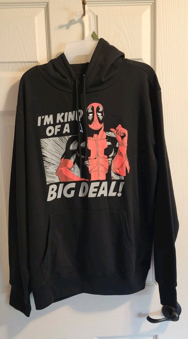Deadpool Men's Pullover Graphic Print Hoodie Black Size Medium Marvel