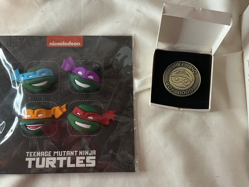 TMNT Teenage Mutant Ninja Turtles Q-Fig Exclusive QMx Challenge Coin and Pin set - Picture 2 of 5