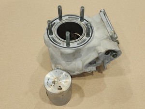 2005 Yamaha YZ125 YZ 125 Cylinder Jug Barrel & Piston Power Valve OEM 05-21 NICE