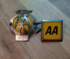 2 X VINTAGE AA AUTOMOBILE ASSOCIATION CLASSIC CAR BADGES WITH FITTINGS 