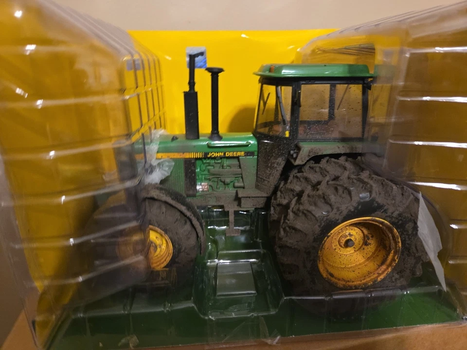 1/16 John Deere 4455 Muddy Custom Tractor 25th Anniversary Collector Edition - Image 2 of 4