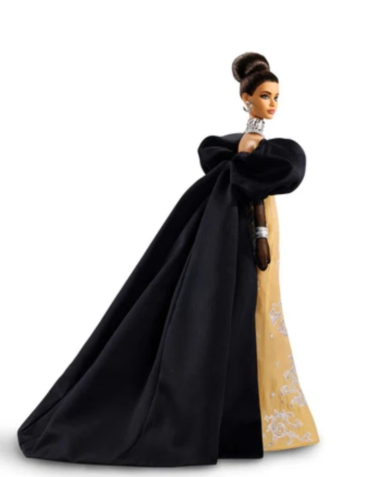 2025 PRE SALE PRE VENTE STYLED BY DESIGN BARBIE DOLL LINDA KYAW NRFB BEAUTIFUL - Imagen 3 de 4