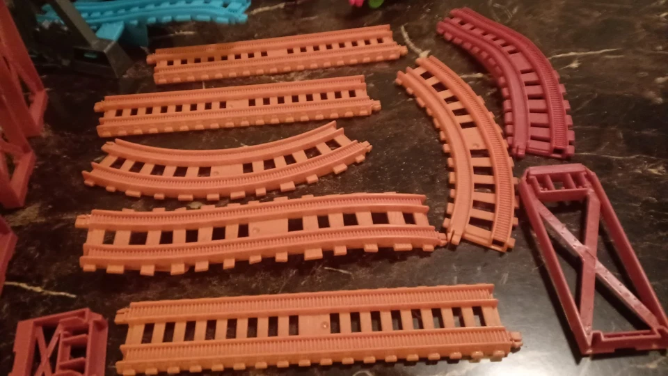 Thomas & Friends Train Trackmaster lot of pieces & 1 Train / Gullane Mattel  - Image 4 of 4