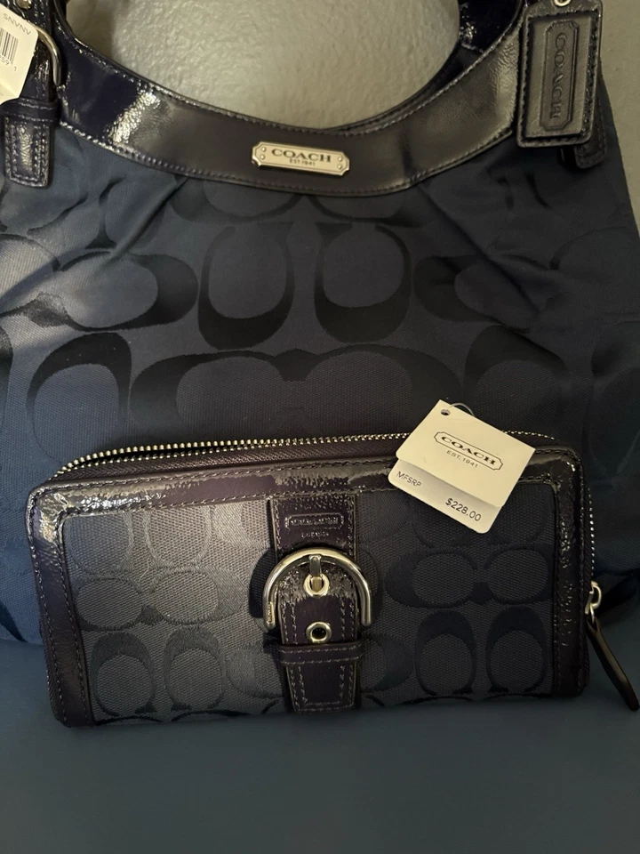 ¡Bolso de mano Coach negro jacquard azul marino y billetera a juego! Nuevo con etiquetas ¡Súper bonito! Foto 2 de 4