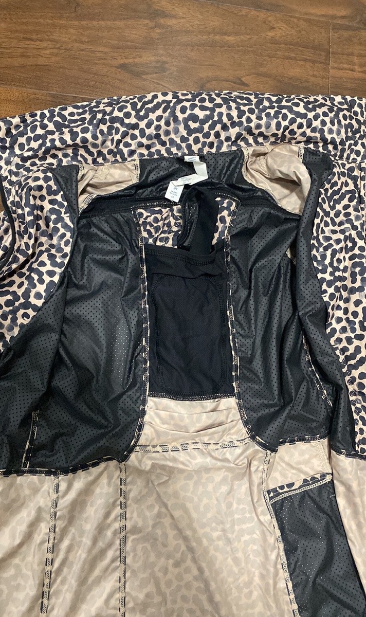 Lululemon Back Pack It Jacket Packable Running Jacket Size 2 Lululemon Back Pack It Jacket Packable Running Jacket Size 2