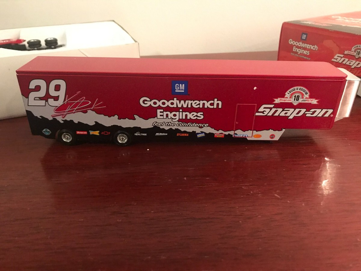 Snap on Goodwrench Engines, 1:64 Scale Hauler, Action Snap on Goodwrench Engines, 1:64 Scale Hauler, Action