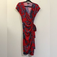 NWT Maggy London Floral Wrap Dress in Red, Navy, & White - 6