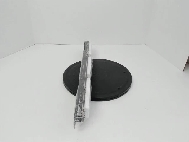 Intellinet Cat6 Patch Panel, 24-Port, UTP, 1U, Black - Image 2 of 3