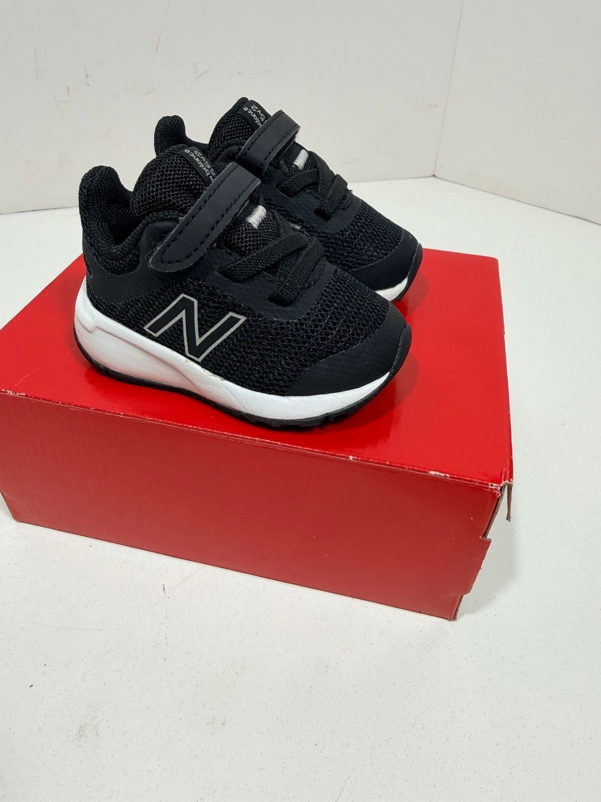 Black/white Sz 2 Infant Euc