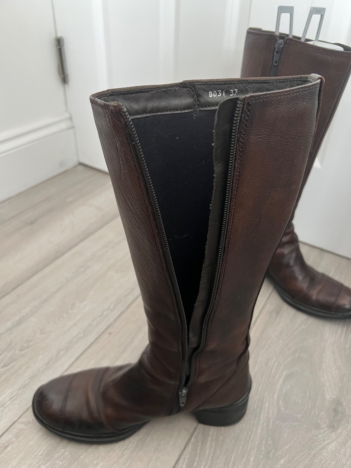 Italian Ladies Tall Leather Country Boots size 4 /37 image 7