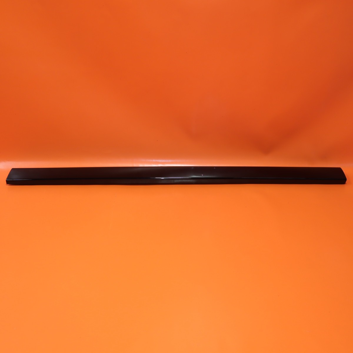 Rolls-Royce Cullinan 2025-2026 Front Right Body side molding Black