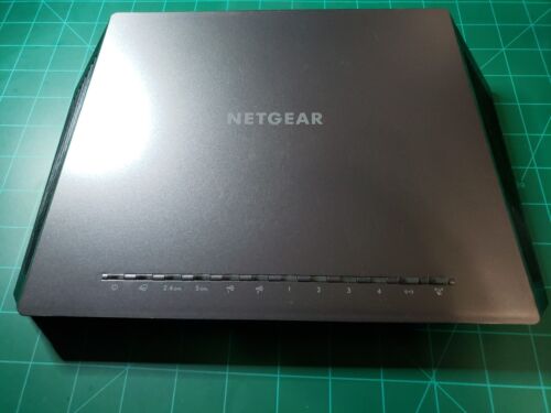 NETGEAR Nighthawk AC1900 1GHz Dual-Band Wi-Fi Router Black R7000  - Picture 1 of 4
