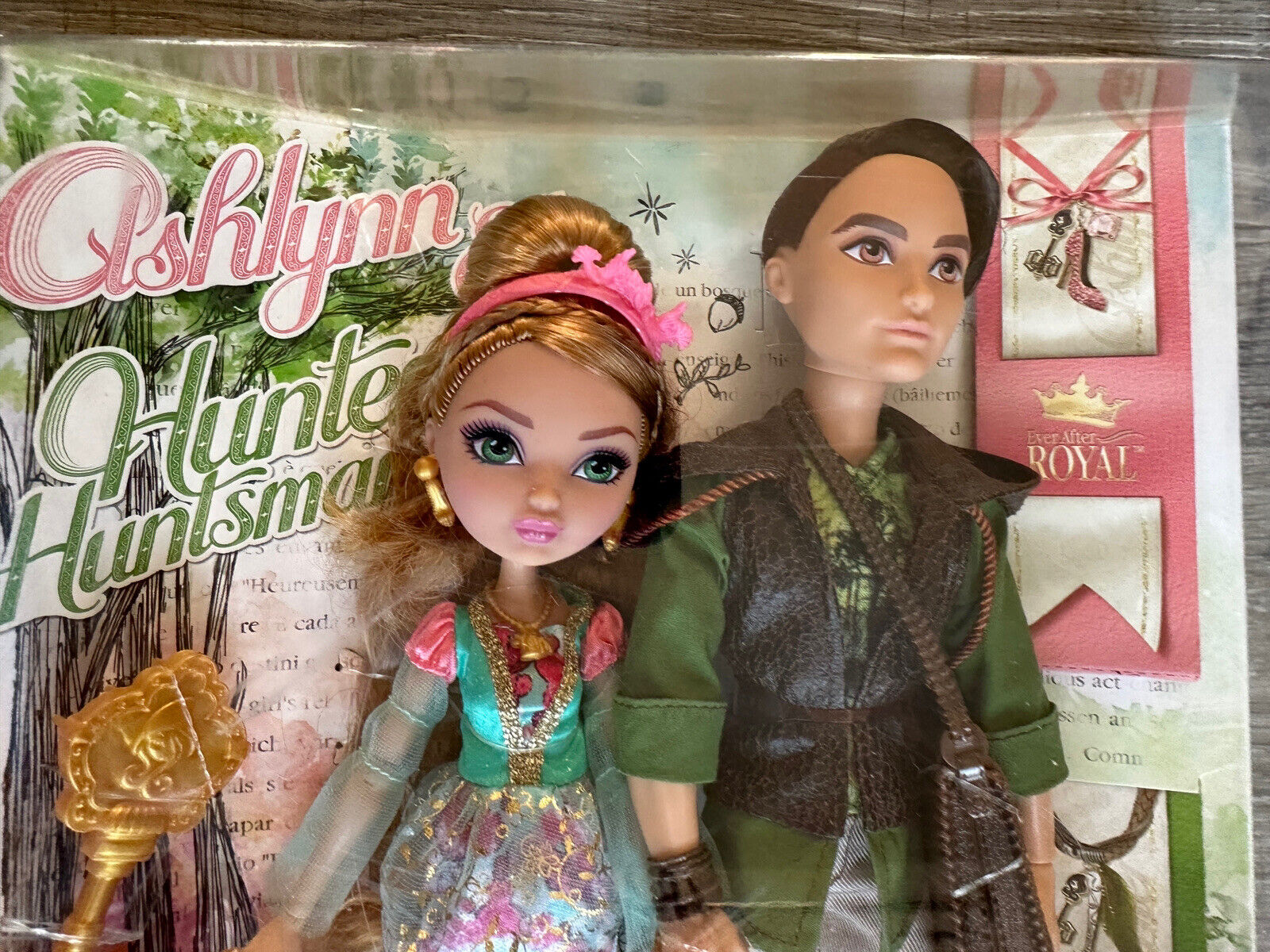 Sempre depôis da alta Ashlynn Ella e Hunter Huntsman Dolls