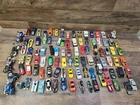 Vtg/Modern Die Cast & Plastic Cars Hot Wheels Matchbox Road Champs LOT OF 100