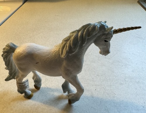 Animal Quest Fairy Garden Unicorn Figurine Decoration Hard Plastic Beautiful - Picture 3 of 9