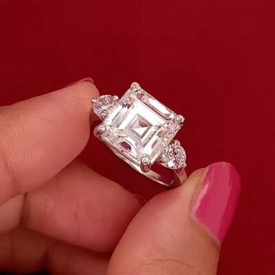 3,7 TCW Asscher-Schliff Moissanit Drei Steine Verlobungsring 14 Karat Weißgold vergoldet