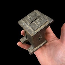 Ancienne Tirelire En Trompe L’œil & Vers 1900 & Bureau D’écolier 